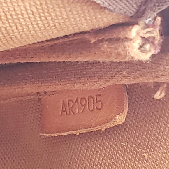 Louis Vuitton Pochette Accessories Monogram Shoulder Bag 405-110325 - Picture 16 of 16